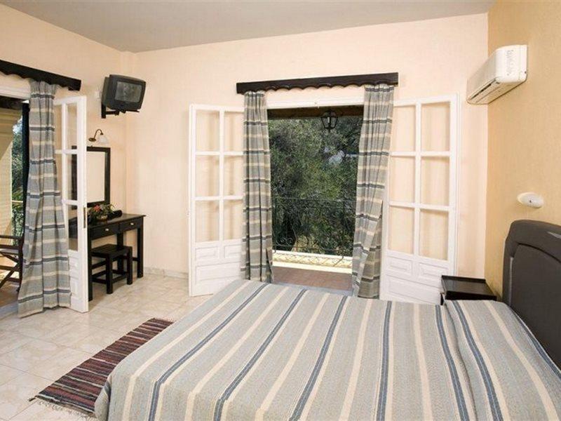 Yannis Servos Barbati Apartments Zewnętrze zdjęcie